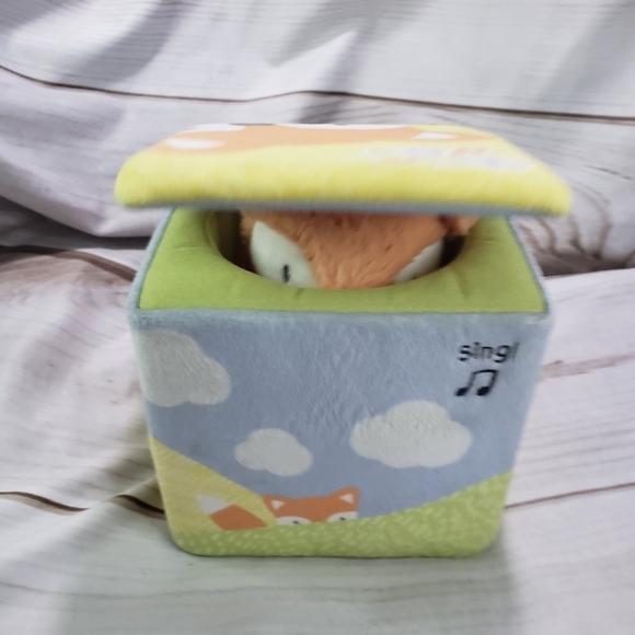 Baby Gund Fox In A Box Hide And Seek Musical Plush Toy 2022 Interactive Sensory - Picture 3 of 14